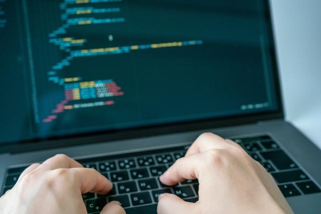 大手通信サービスの開発を担うクラウドネイティブフルスタックエンジニア